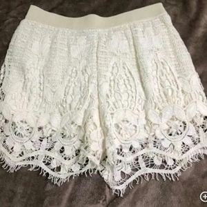 American Eagle Ivory Crochet Lace Shorts, Like New